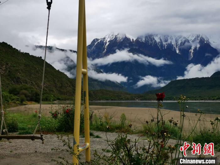圖為雅魯藏布大峽谷旅游景區(qū)開展的游客體驗(yàn)項(xiàng)目?！垈?攝