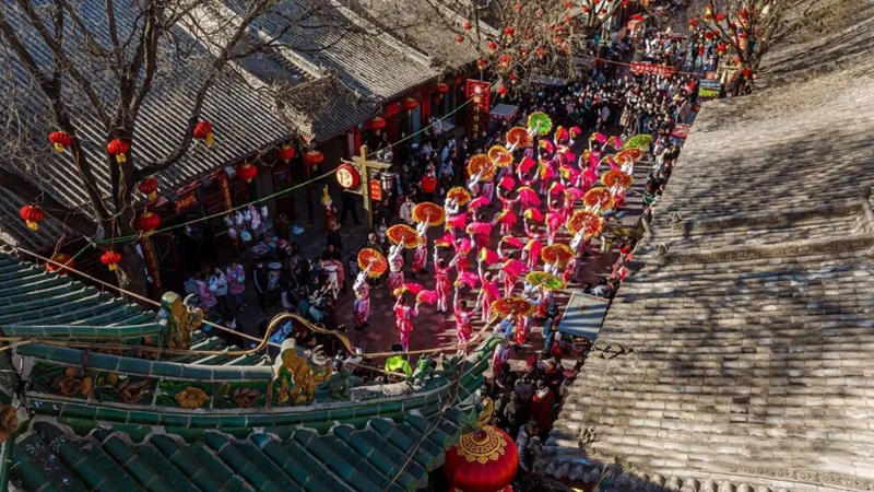 榆林古城內(nèi)的新春展演活動(dòng)。榆林市文旅局供圖