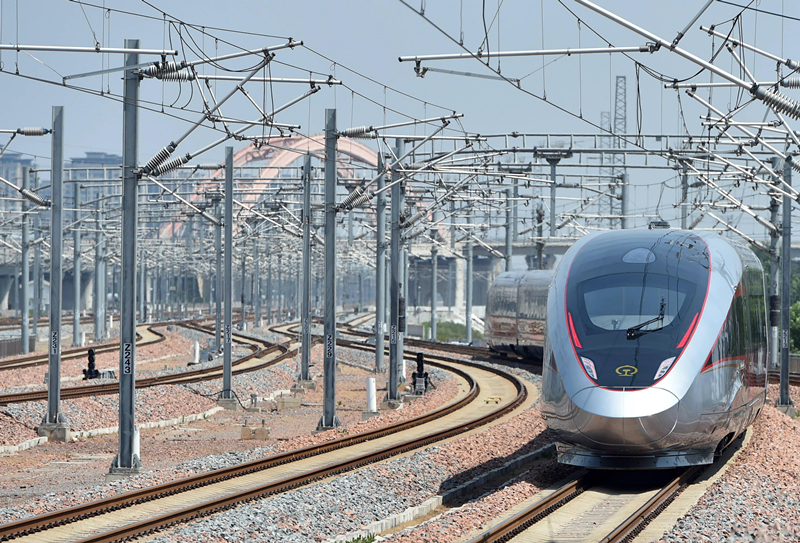 2022年6月20日，濟(jì)鄭高鐵鄭州首發(fā)G9206次列車駛出鄭州東站。